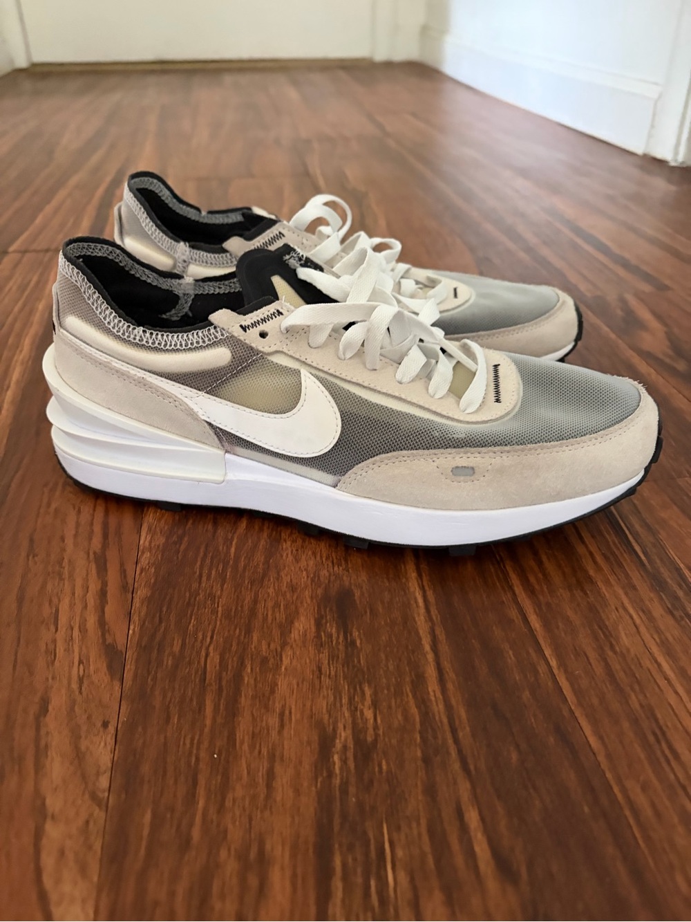 Nike Waffle Women’s Beige & White Mesh Suede Sneakers